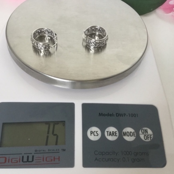 14k W. G. BYZANTINE HOOPS - Picture 4 of 5